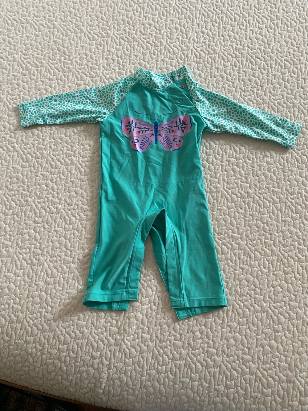 Coolibar Turquoise Girls' Long-Sleeve Rashguard One-Piece with Pink Butterfly